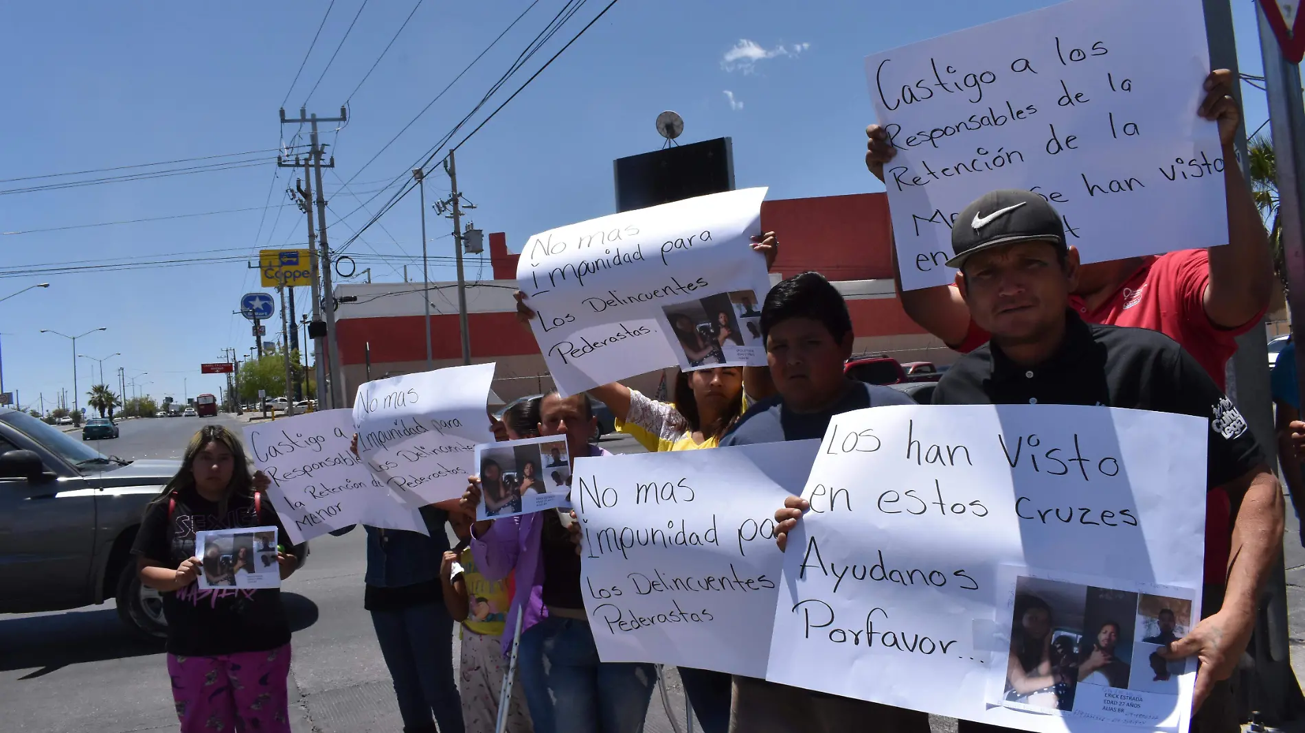 SE MANIFIESTAN EN CRUCERO X JUSTICIA RUBI NOTA RICARDO  (15)